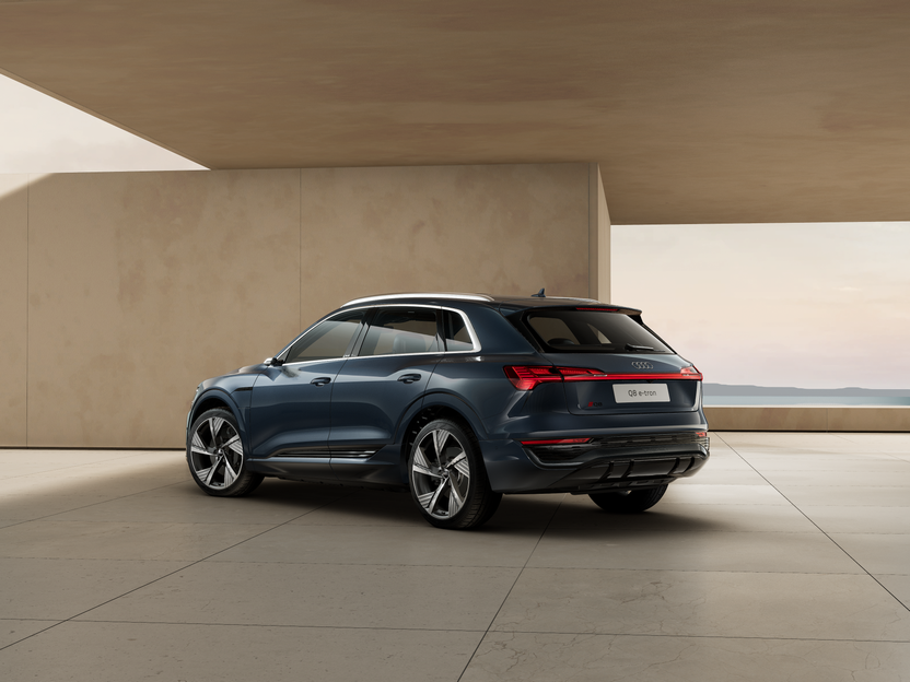 Image of a Q8 e-tron S line