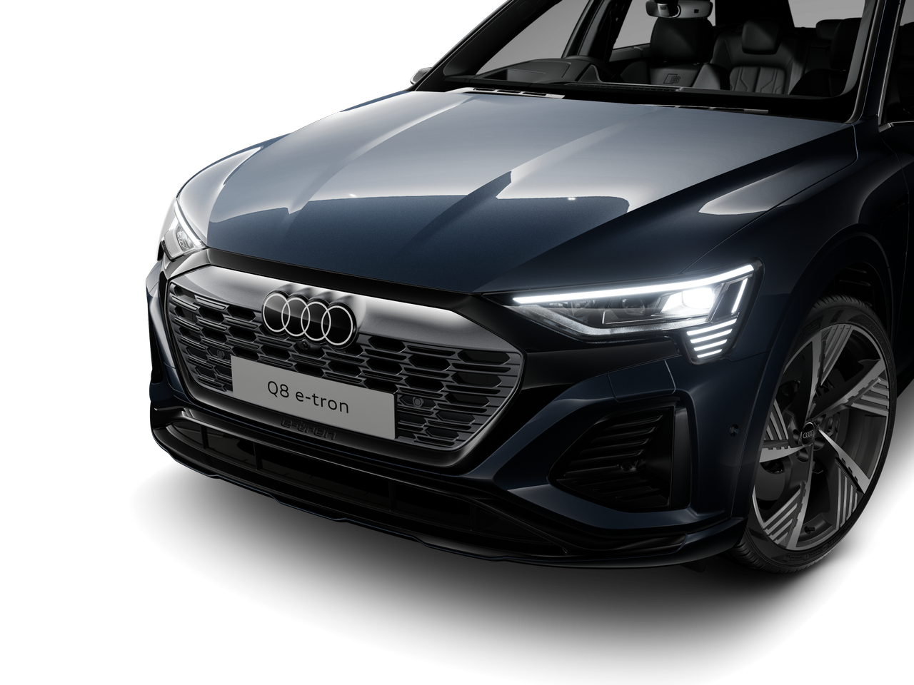 Image of a Q8 e-tron S line