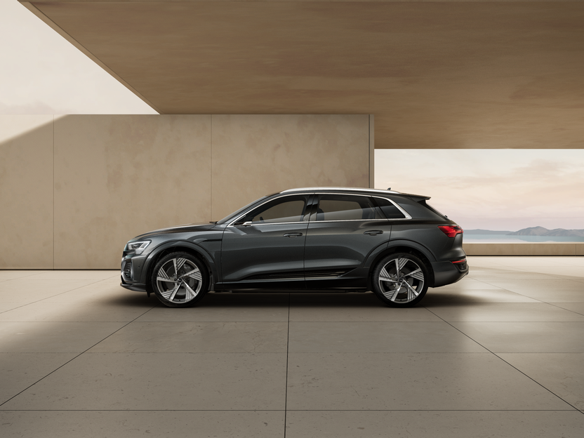 Image of a Q8 e-tron S line