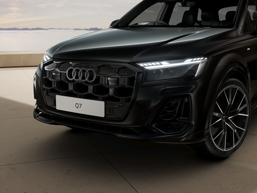 Image of a Q7 S line