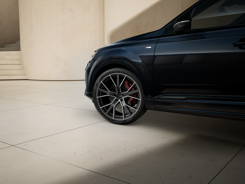 Image of a Q7 S line