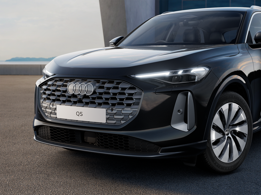 Image of a Q5 Advanced