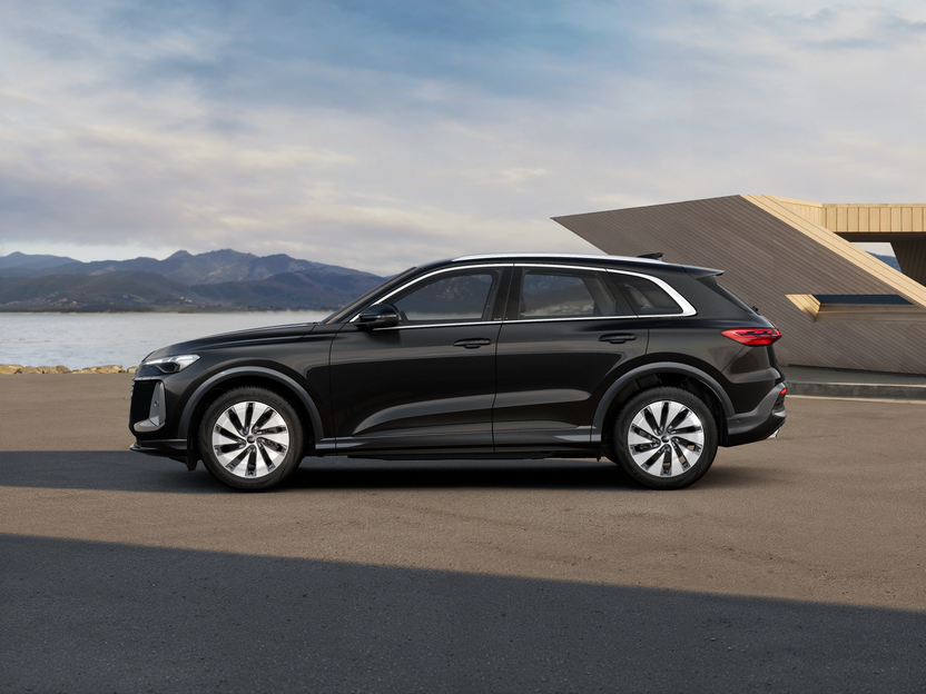 Image of a Q5 Advanced