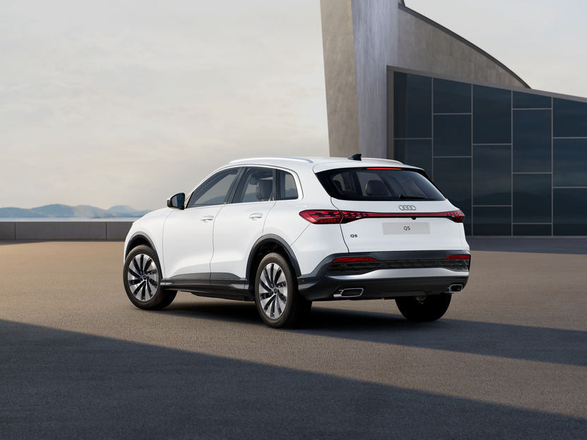 Image of a Q5 Advanced