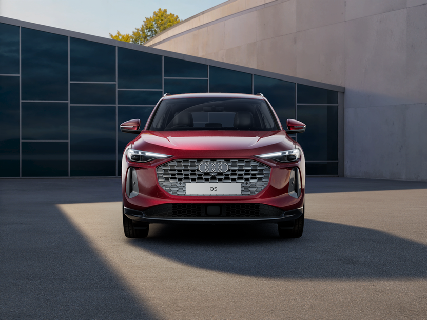 Image of a Q5 Advanced