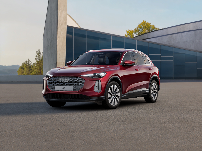 Image of a Q5 Advanced