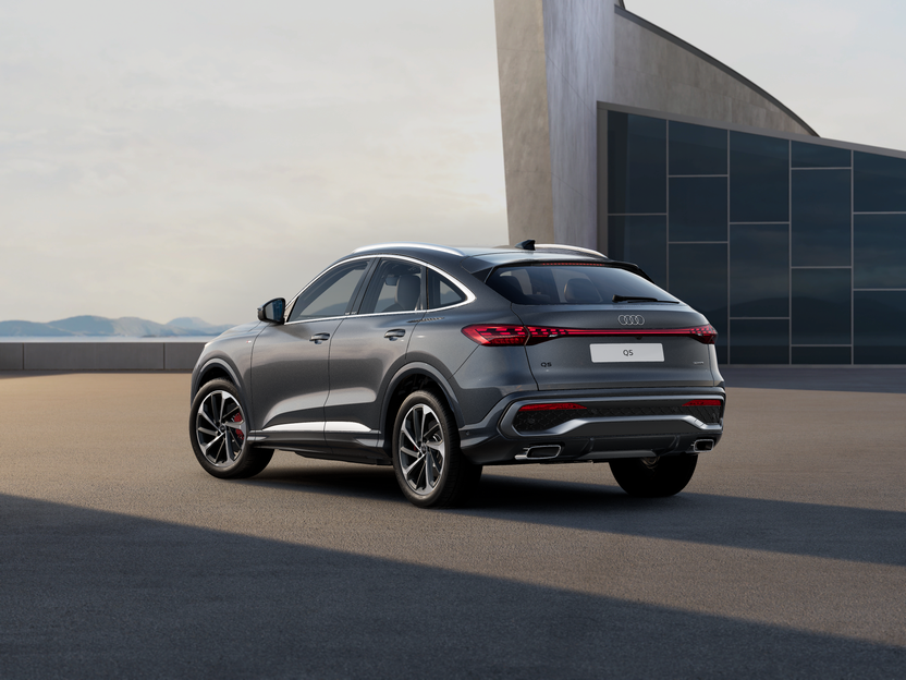 Image of a Q5 Sportback S line