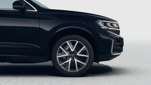 Image of a Touareg R-Line IQ. DRIVE