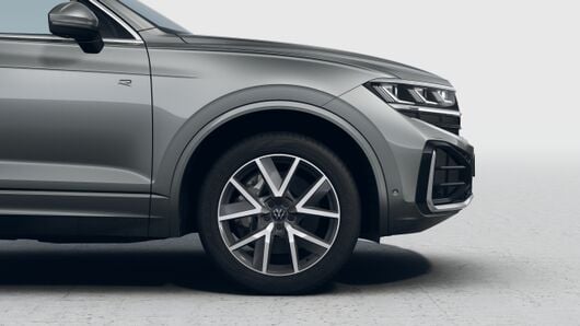 Image of a Touareg R-Line IQ. DRIVE