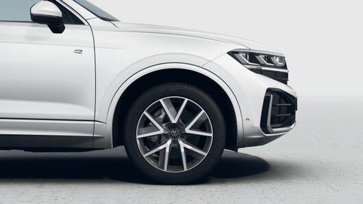 Image of a Touareg R-Line IQ. DRIVE