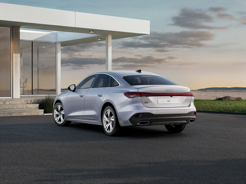 Imagem de um Audi A5 Limousine TFSI Business SE