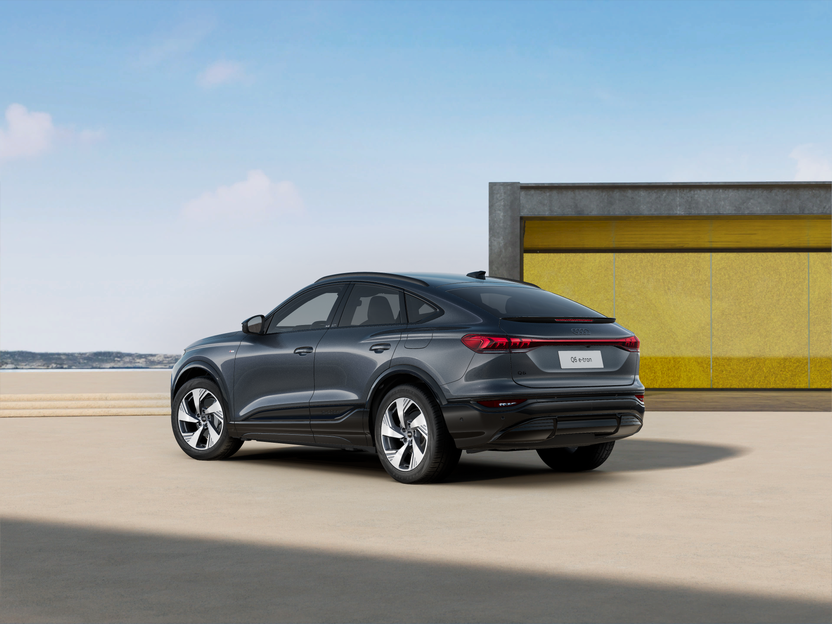 Imagem de um Audi Q6 Sportback e-tron performance SE