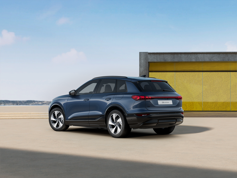 Imagem de um Audi Q6 SUV e-tron performance SE