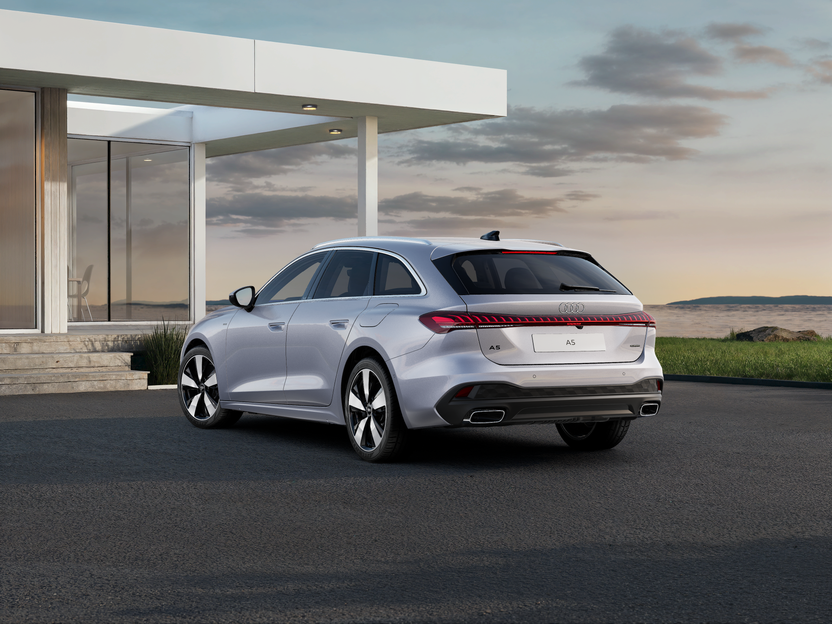 Imagem de um Audi A5 Avant e-hybrid quattro 220 kW