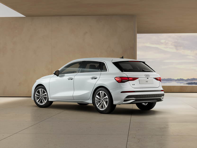 Imagem de um Audi A3 Sportback Adv 30 TFSI S tro SE