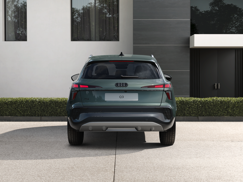Imagem de um Audi Q3 SUV e-hybrid 200 kW Business