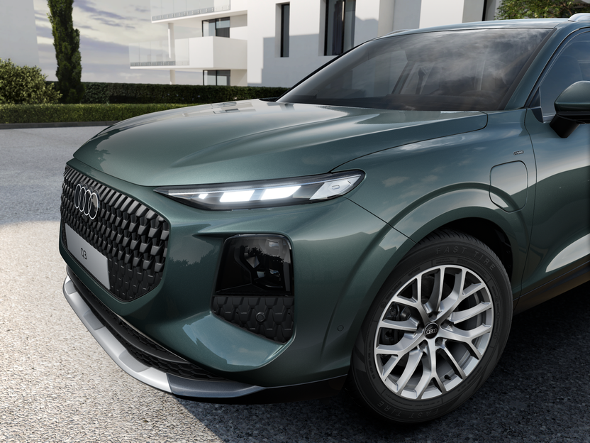 Imagem de um Audi Q3 SUV e-hybrid 200 kW Business