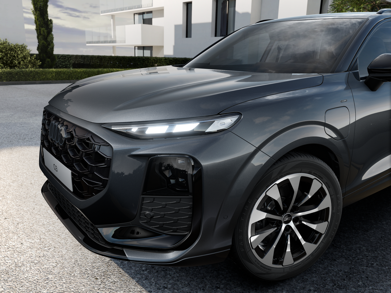 Imagem de um Audi Q3 SUV e-hybrid 200 kW BP
