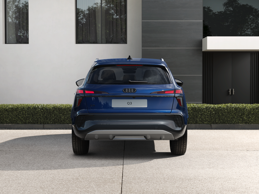 Imagem de um Audi Q3 SUV e-hybrid 200 kW Business