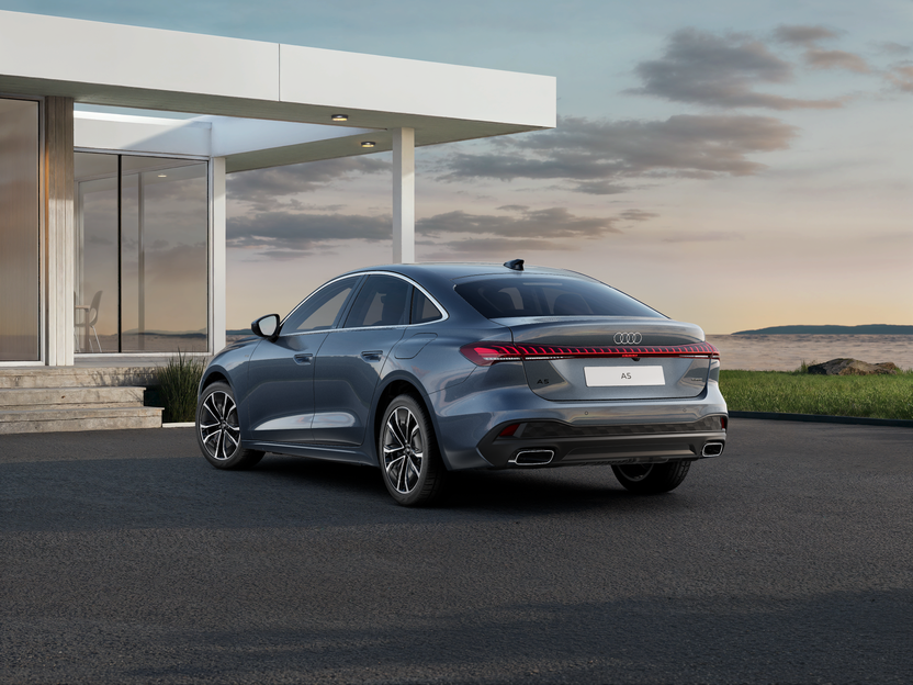 Imagem de um Audi A5 Limousine e-hybrid quattro 220kW
