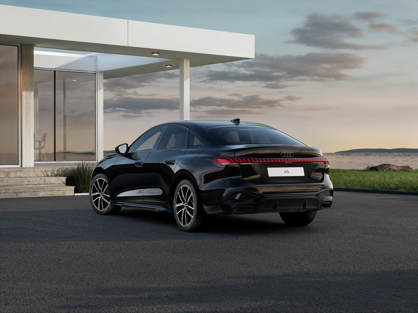 Imagem de um Audi A5 Limousine e-hybrid quattro 220kW