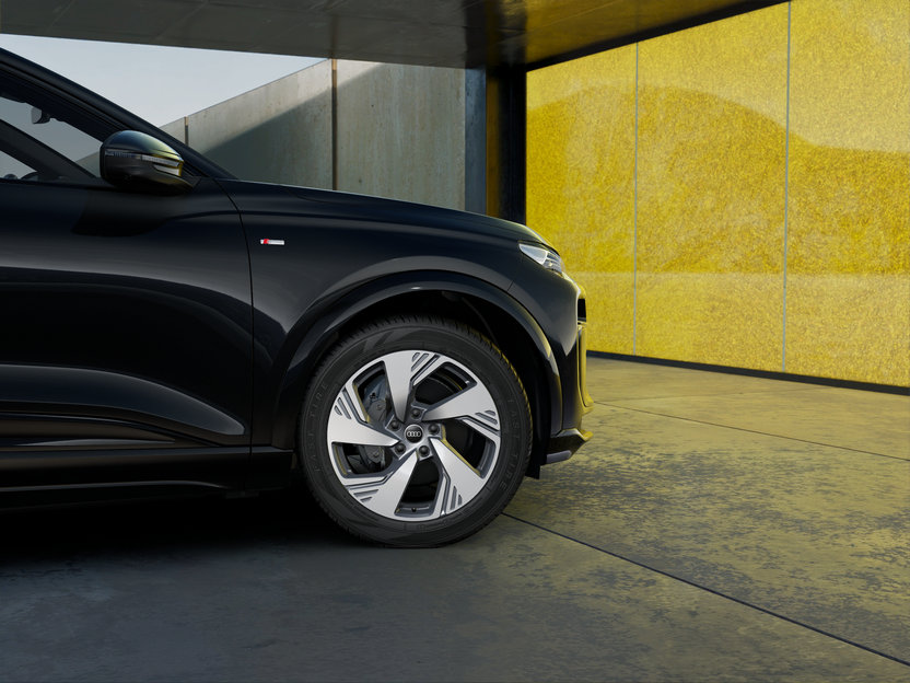 Imagem de um Audi Q6 SUV e-tron performance