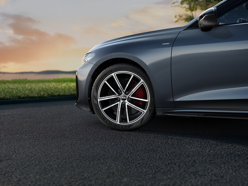 Imagem de um Audi A5 Limousine e-hybrid quattro 220kW
