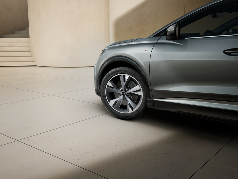 Imagem de um Q4 45 e-tron 210 kW Business Plus