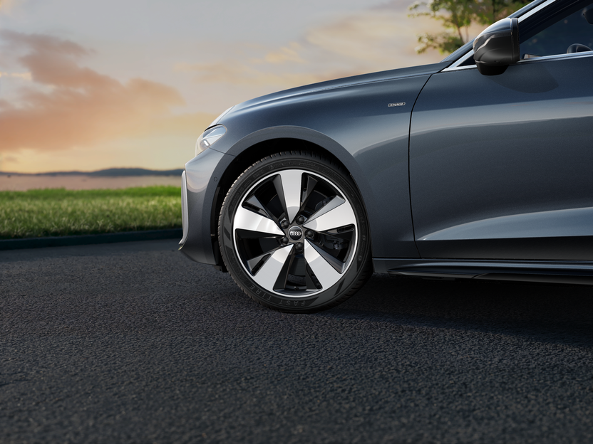 Imagem de um Audi A5 Limousine e-hybrid quattro 220kW