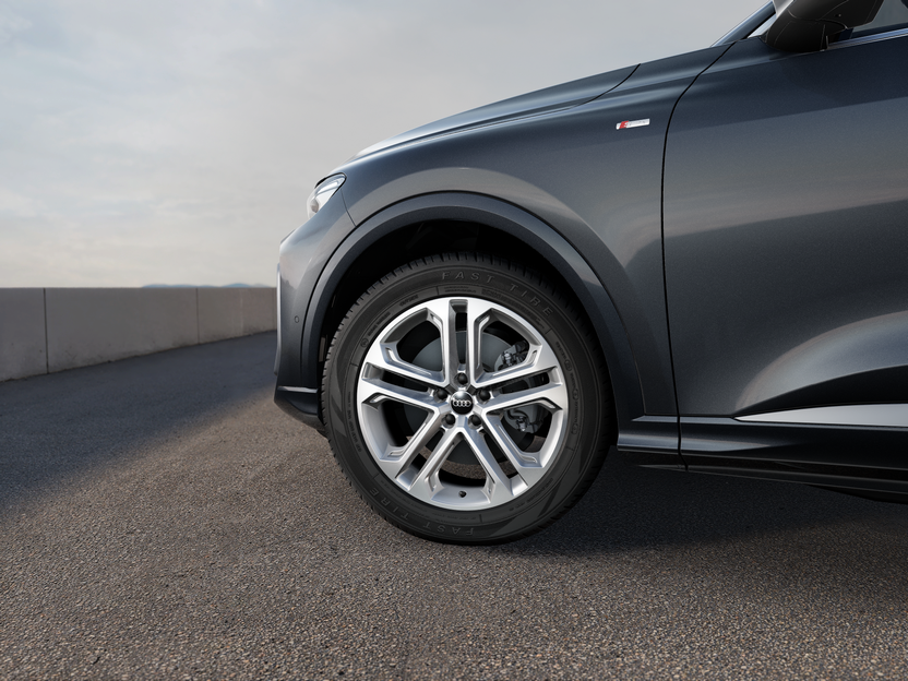Imagem de um Audi Q5 SUV TDI quattro