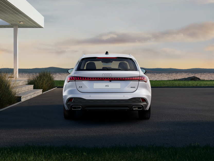 Imagem de um Audi A5 Avant e-hybrid quattro 220 kW