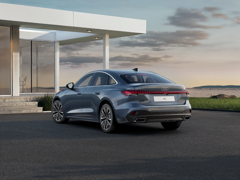 Imagem de um Audi A5 Limousine e-hybrid quattro 220kW