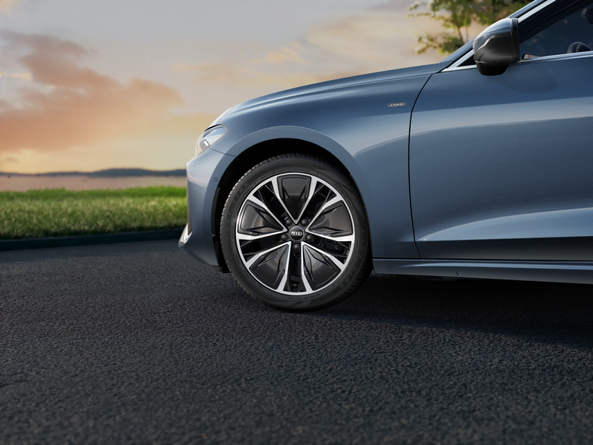 Imagem de um Audi A5 Limousine e-hybrid quattro 220kW