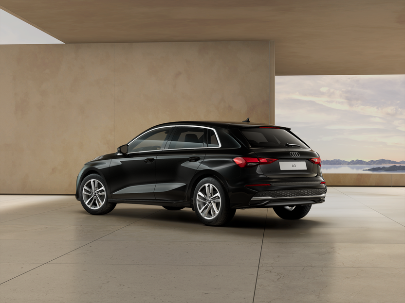 Imagem de um Audi A3 Sportback Adv 30 TFSI S tro SE