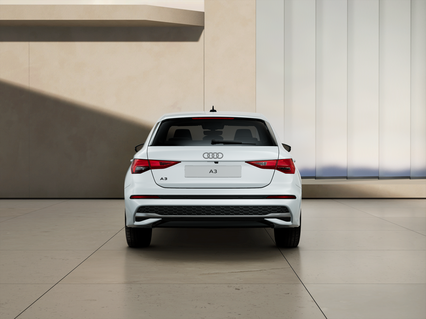 Imagem de um Audi A3 Sportback Adv 30 TFSI S tro SE