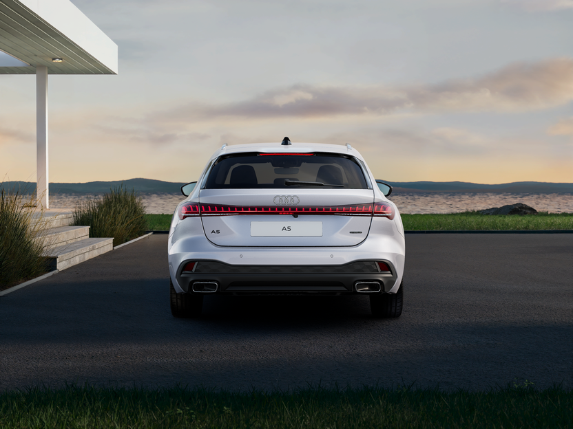 Imagem de um Audi A5 Avant e-hybrid quattro 220 kW
