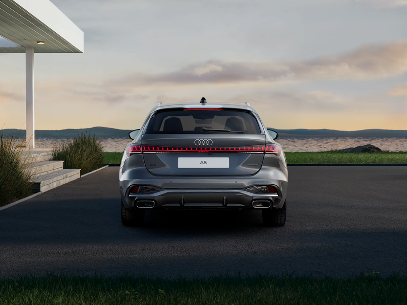 Imagem de um Audi A5 Avant e-hybrid quattro 220 kW