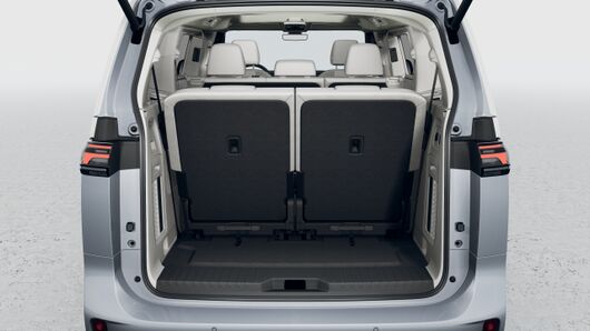 Imagem de um ID. Buzz Pro 91kWh 286CV 7L