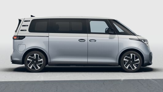 Imagem de um ID. Buzz Pro 91kWh 286CV 7L