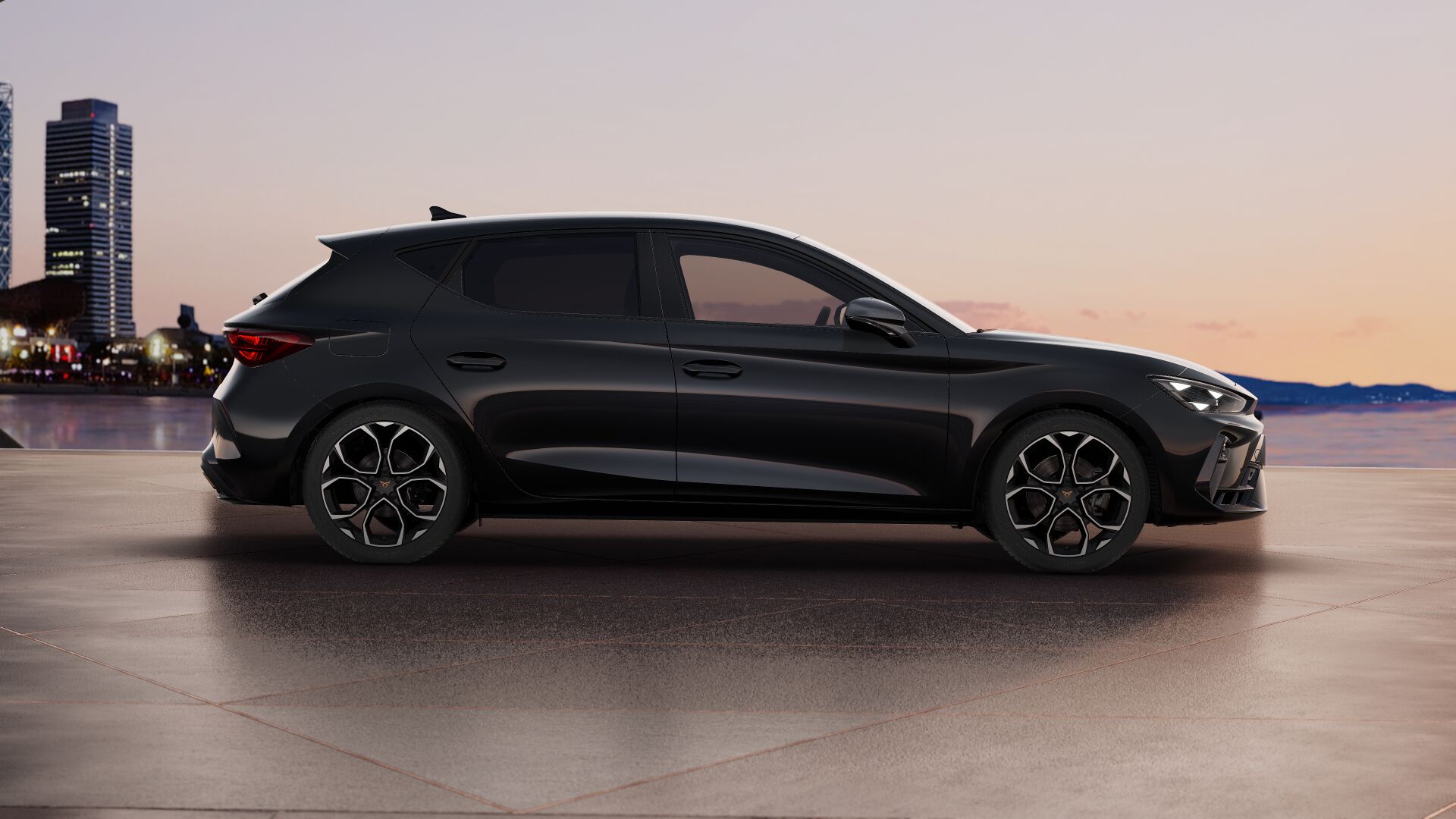 Imagem de um CUPRA Leon 5 Portas 1.5 e-HYBRID 204cv