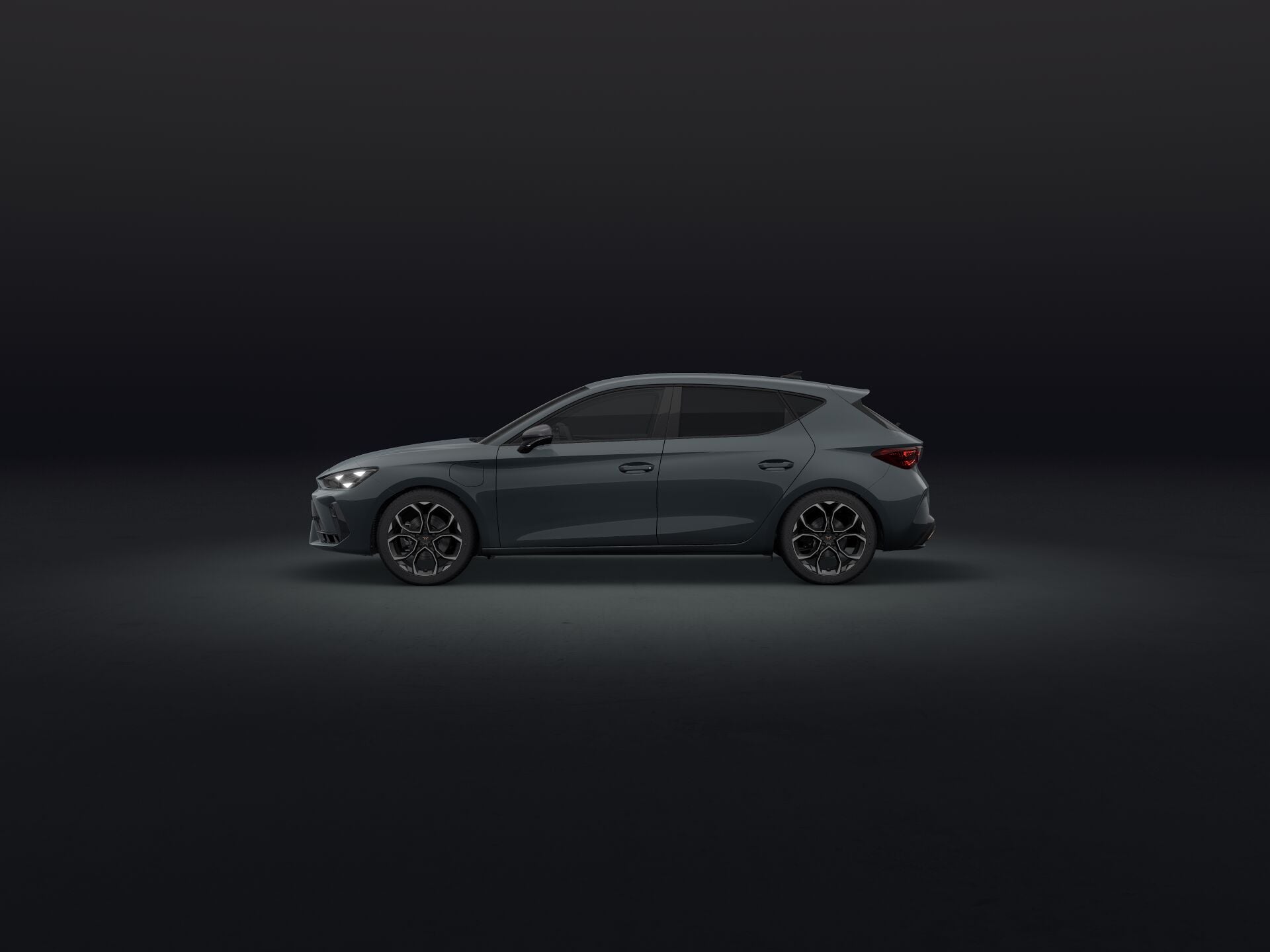 Imagem de um CUPRA Leon 5 Portas 1.5 e-HYBRID 204cv