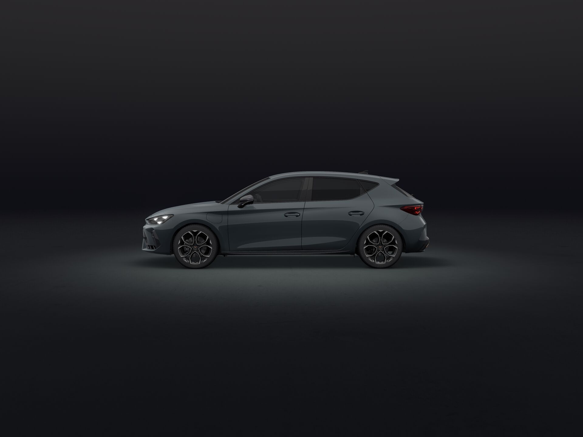 Imagem de um CUPRA Leon 5 Portas 1.5 e-HYBRID 204cv