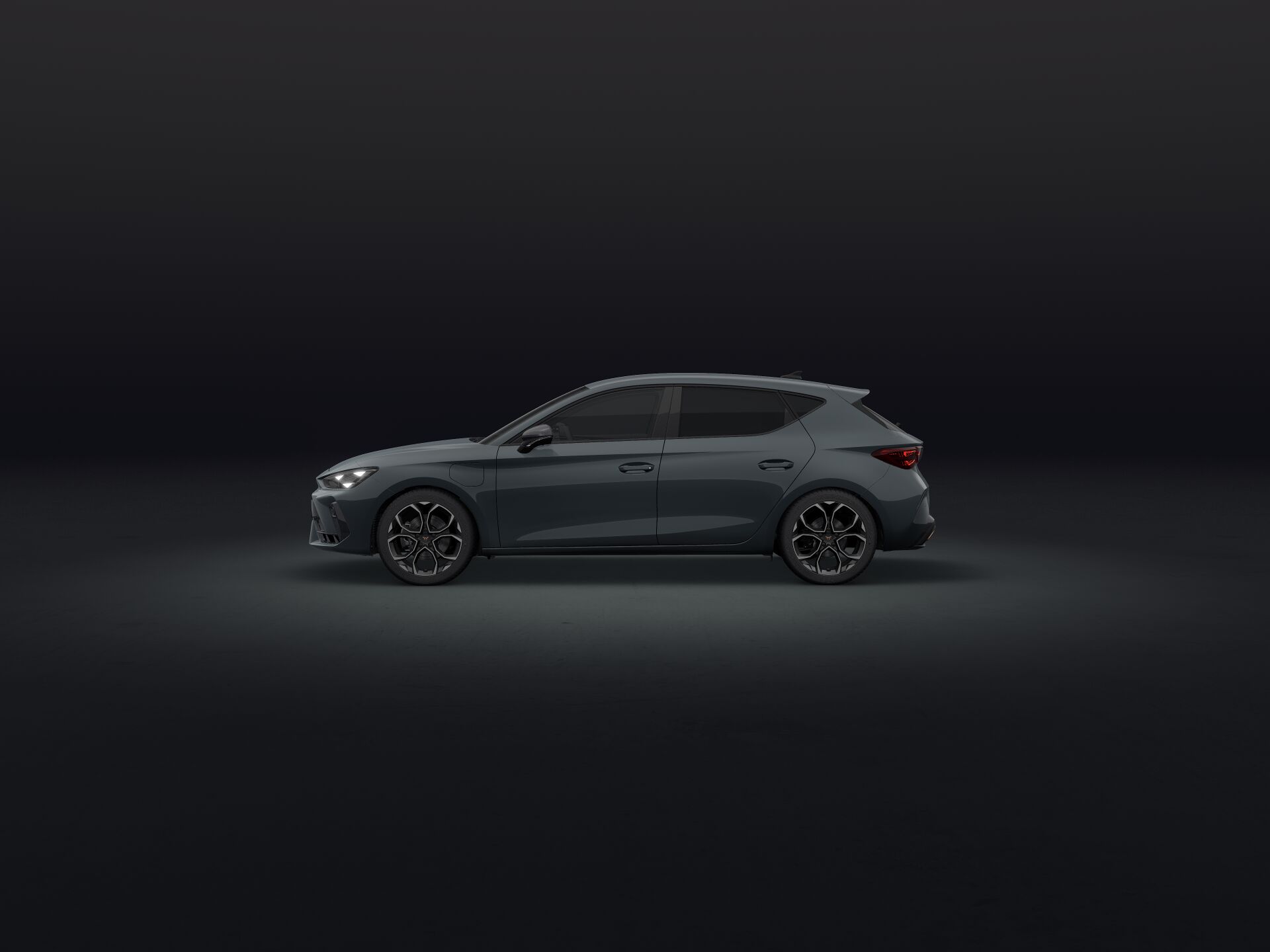 Imagem de um CUPRA Leon 5 Portas 1.5 e-HYBRID 204cv