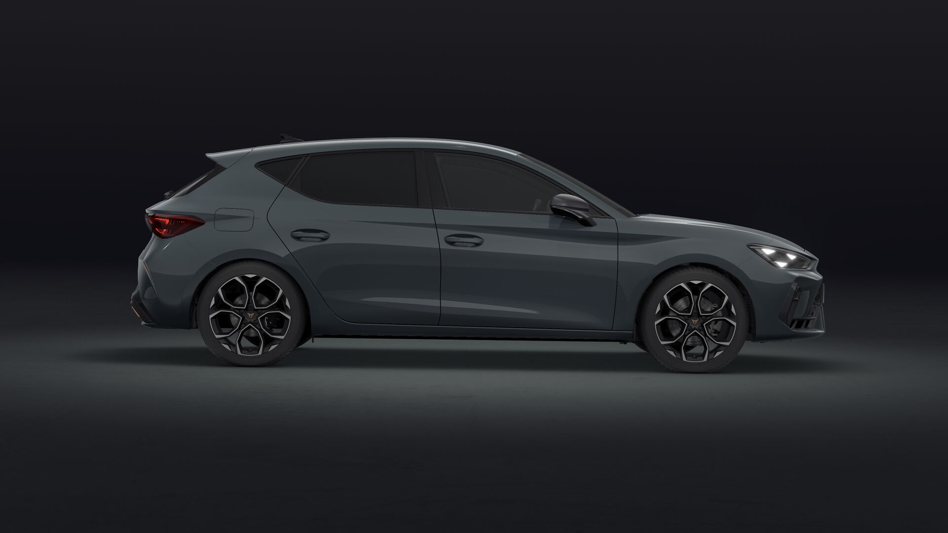 Imagem de um CUPRA Leon 5 Portas 1.5 e-HYBRID 204cv