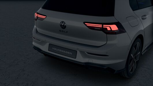 Imagem de um GOLF 1.5 eTSI 116cv R-LINE DSG