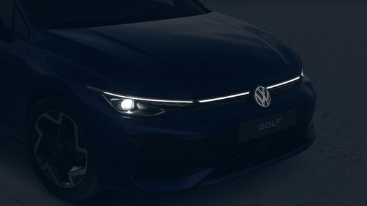 Imagem de um GOLF VARIANT 1.5 eTSI 116cv DSG R-LINE