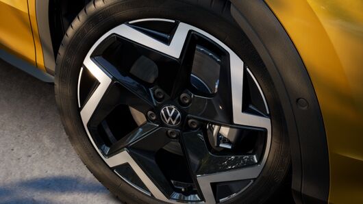 Imagem de um T-ROC 1.5 eTSI 150cv DSG R-LINE