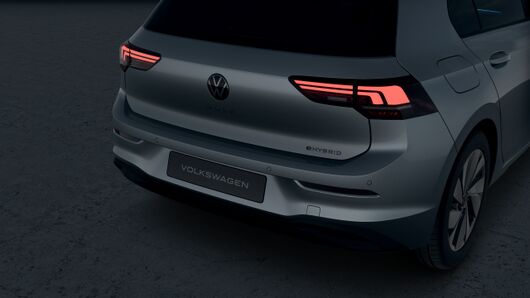 Imagem de um GOLF 1.5 TSI 204cv LIFE eHYBRID DSG