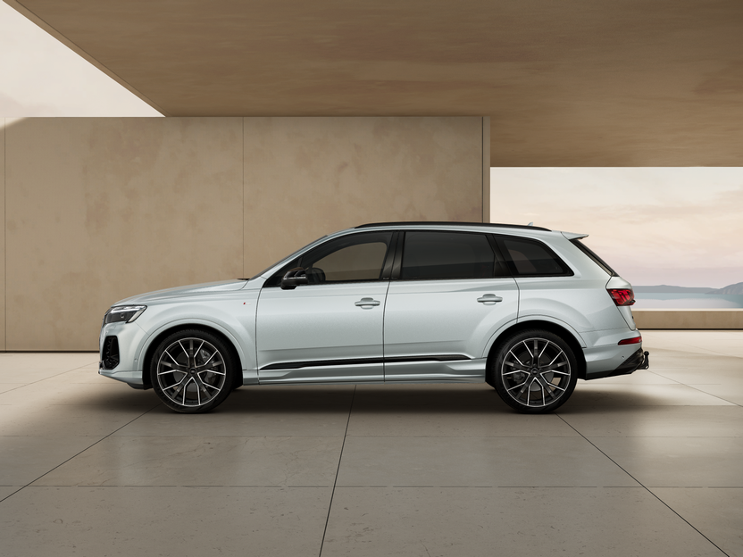 Imaginea unui Q7 PI S line 55 TFSI quattro