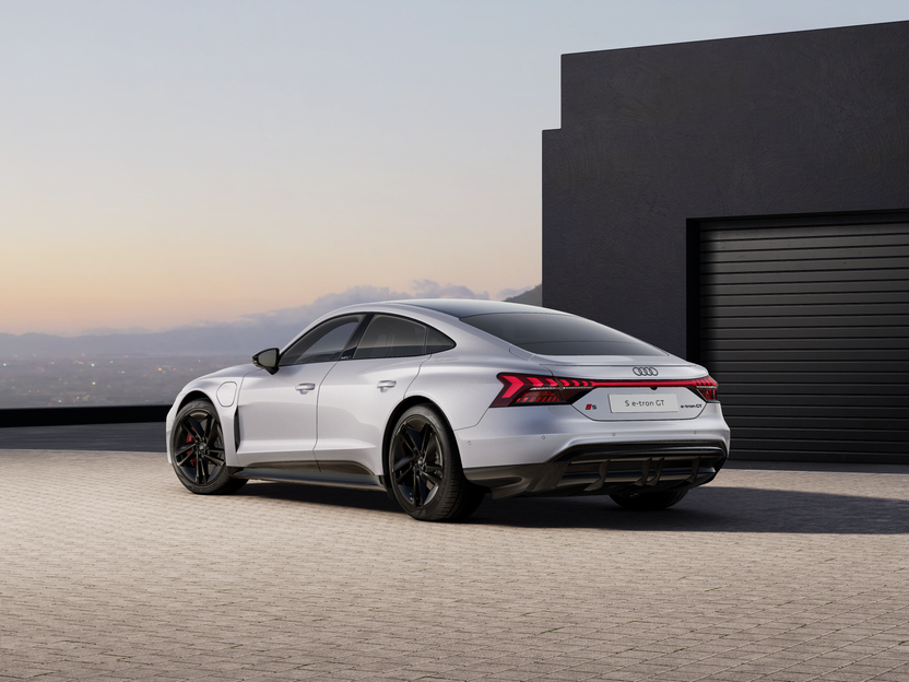 Imaginea unui S e-tron GT quattro